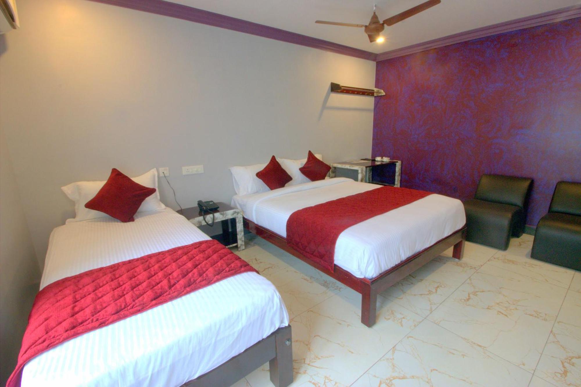 Serenity Sands Beach Resort Inn Puducherry Buitenkant foto