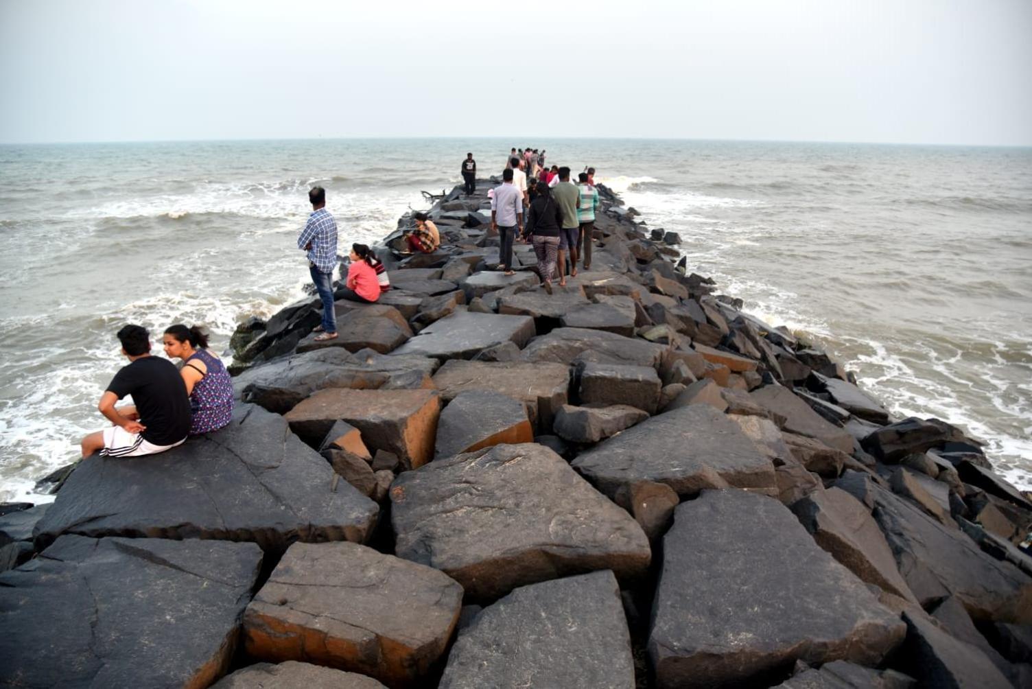 Serenity Sands Beach Resort Inn Puducherry Buitenkant foto