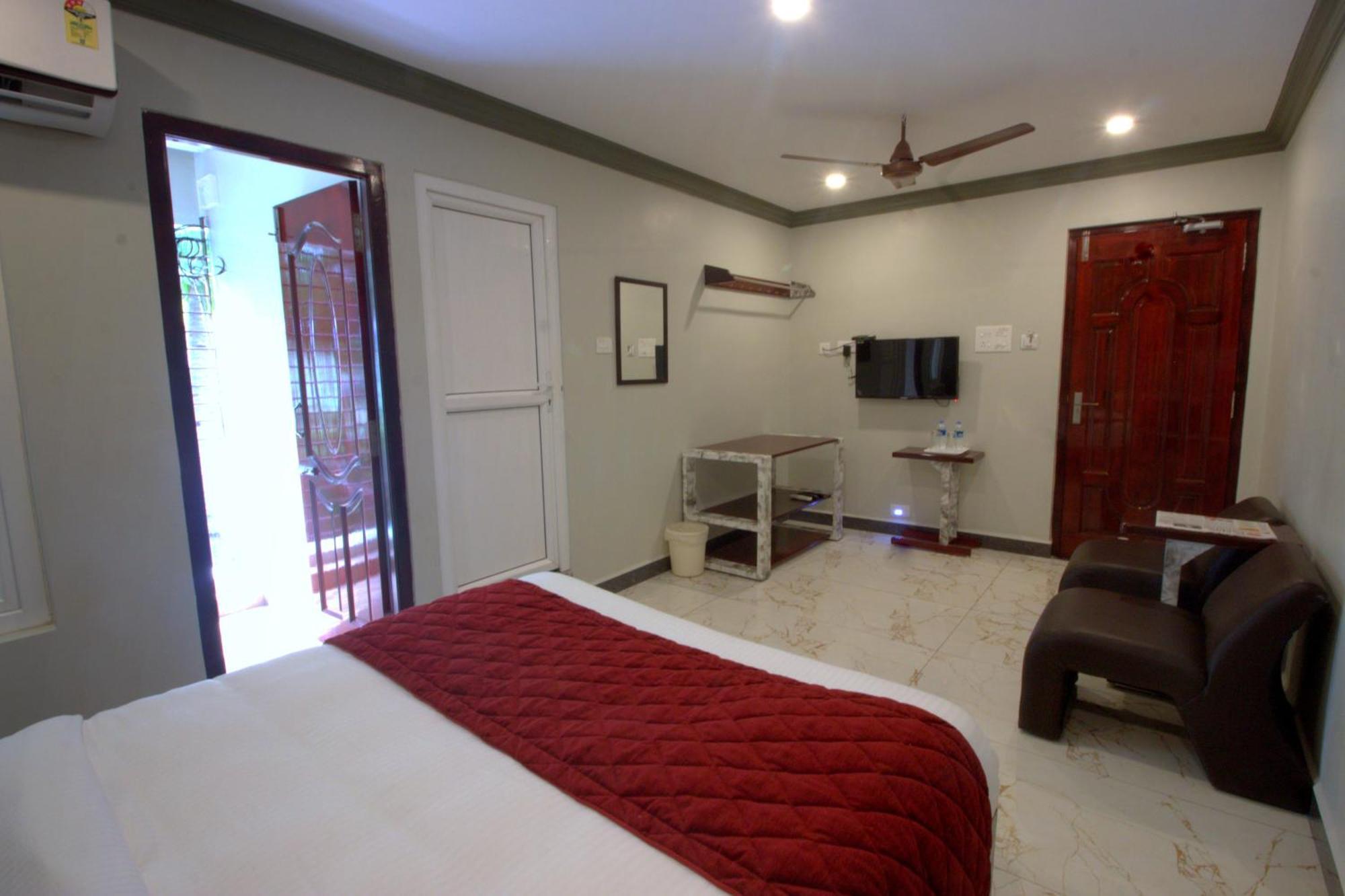 Serenity Sands Beach Resort Inn Puducherry Buitenkant foto